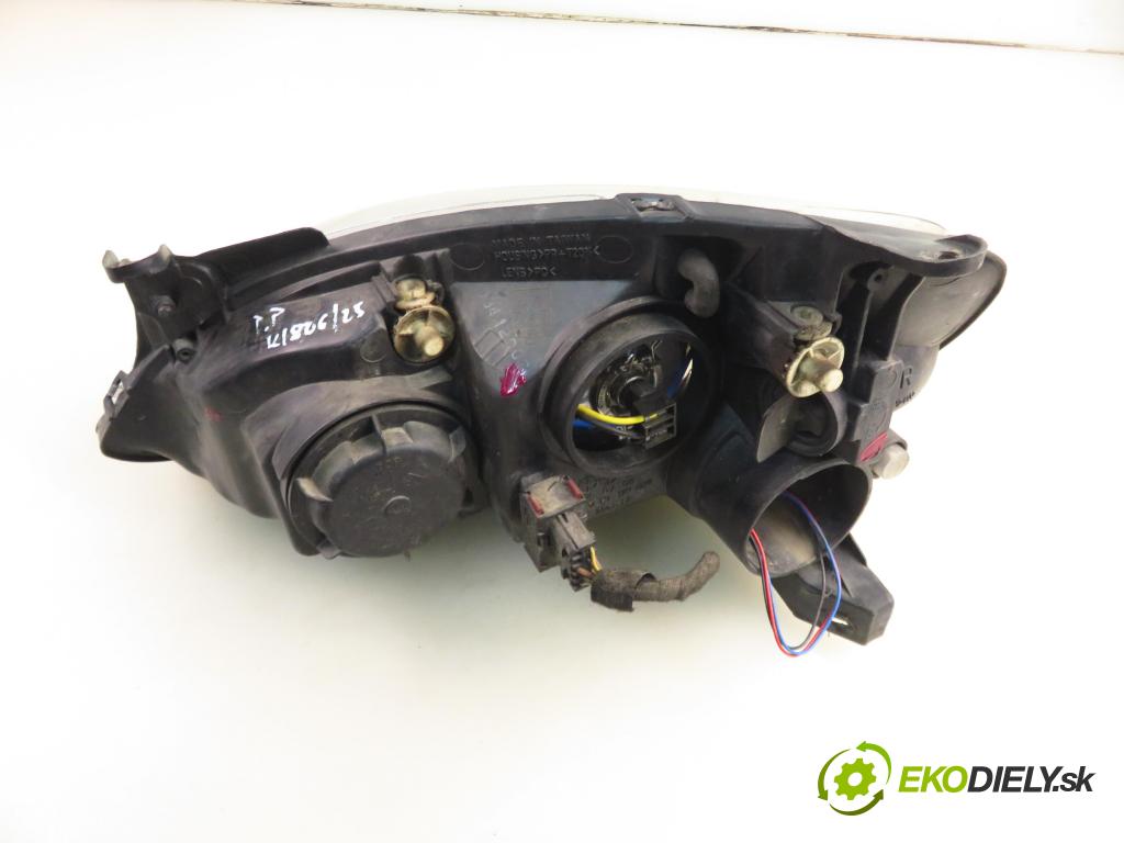 OPEL CORSA C (X01) HB 2000 43,00 1.0 12V 58 - Z 10 XE 973,00 světlo PP