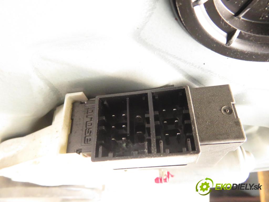 SEAT IBIZA III (6L1) HB 2009 59,00 1.4 TDI - BMS 1422,00 mechanismus oken 3D 6L2959802 ; 6L3837755AD ; 6L3837751CH