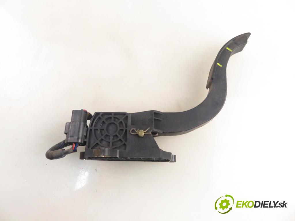 HYUNDAI SANTA FÉ I (SM) SUV 2004 0,00 2.0 CRDi - D4EA 1991,00 Potenciometer plynu 3272626020 (Potenciometer plynového pedálu)