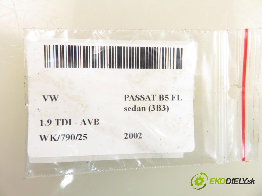 VW PASSAT B5.5 (3B3) SEDAN 2002 74,00 1.9 TDI PD 101 - AVB 1896,00 rameno dolní levý zadní část
