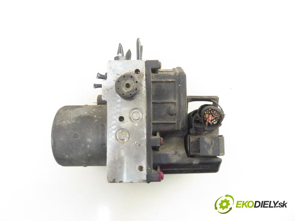 VW PASSAT B5.5 (3B3) SEDAN 2002 74,00 1.9 TDI PD 101 - AVB 1896,00 Pumpa ABS 0265950055 ; 4B0614517G (Pumpa ABS)