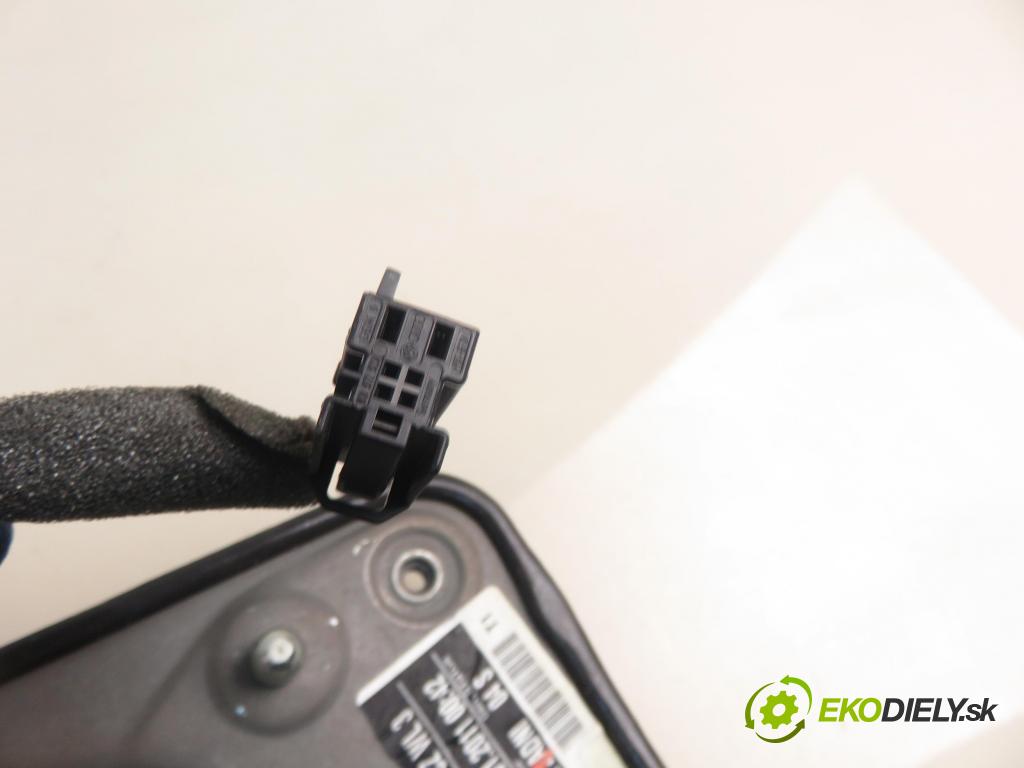 SKODA SUPERB II kombi (3T5) KOMBI 2011 77,00 1.6 TDI - CAYC 1598,00 mechanismus oken PTE 3T5839402A ; 8X0959795B