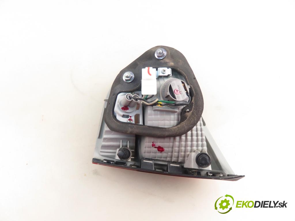 HYUNDAI ix35 (LM, EL, ELH) SUV 2011 135,00 2.0 CRDi 4WD 184 - D4HA 1995,00 Svetlo ľavé zadné kufor 924052Y0