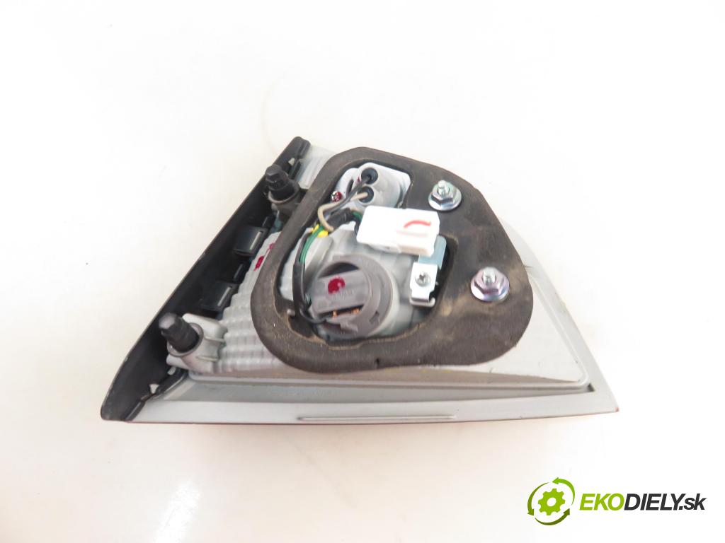 HYUNDAI ix35 (LM, EL, ELH) SUV 2011 135,00 2.0 CRDi 4WD 184 - D4HA 1995,00 Svetlo ľavé zadné kufor 924052Y0