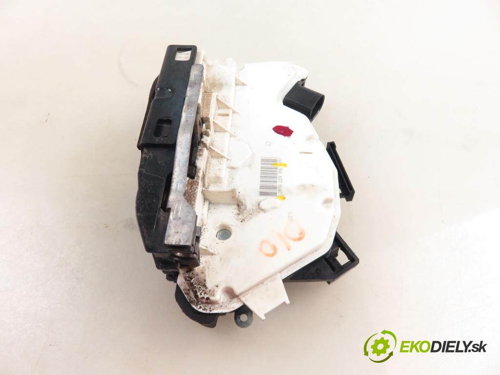 SKODA SUPERB II kombi (3T5) KOMBI 2011 77,00 1.6 TDI - CAYC 1598,00 zámok PPE 5N1837016C