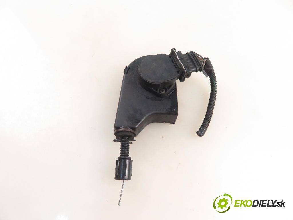 RENAULT CLIO II (BB_, CB_) HB 2001 59,00 1.9 dTi (B/CB0U) - F9Q 780 1870,00 Potenciometer plynu 7700431918 (Potenciometer plynového pedálu)