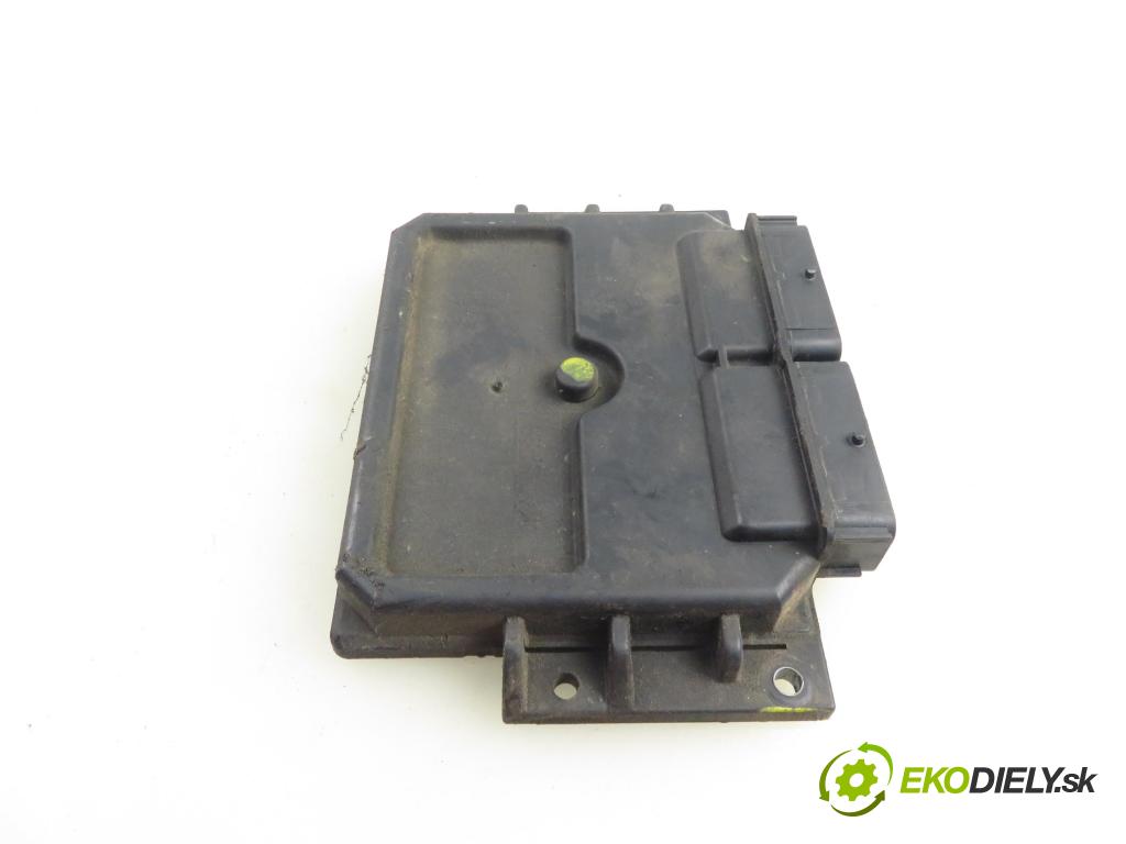 RENAULT KANGOO (KC0/1_) FURGON 2001 47,00 1.9 D 1870,00 Riadiaca jednotka Motor 8200150549 ; 7700115802