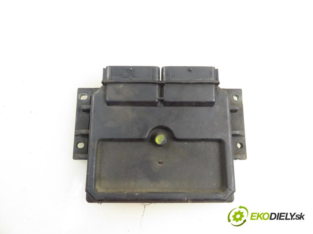 RENAULT KANGOO (KC0/1_) FURGON 2001 47,00 1.9 D 1870,00 Riadiaca jednotka Motor 8200150549 ; 7700115802
