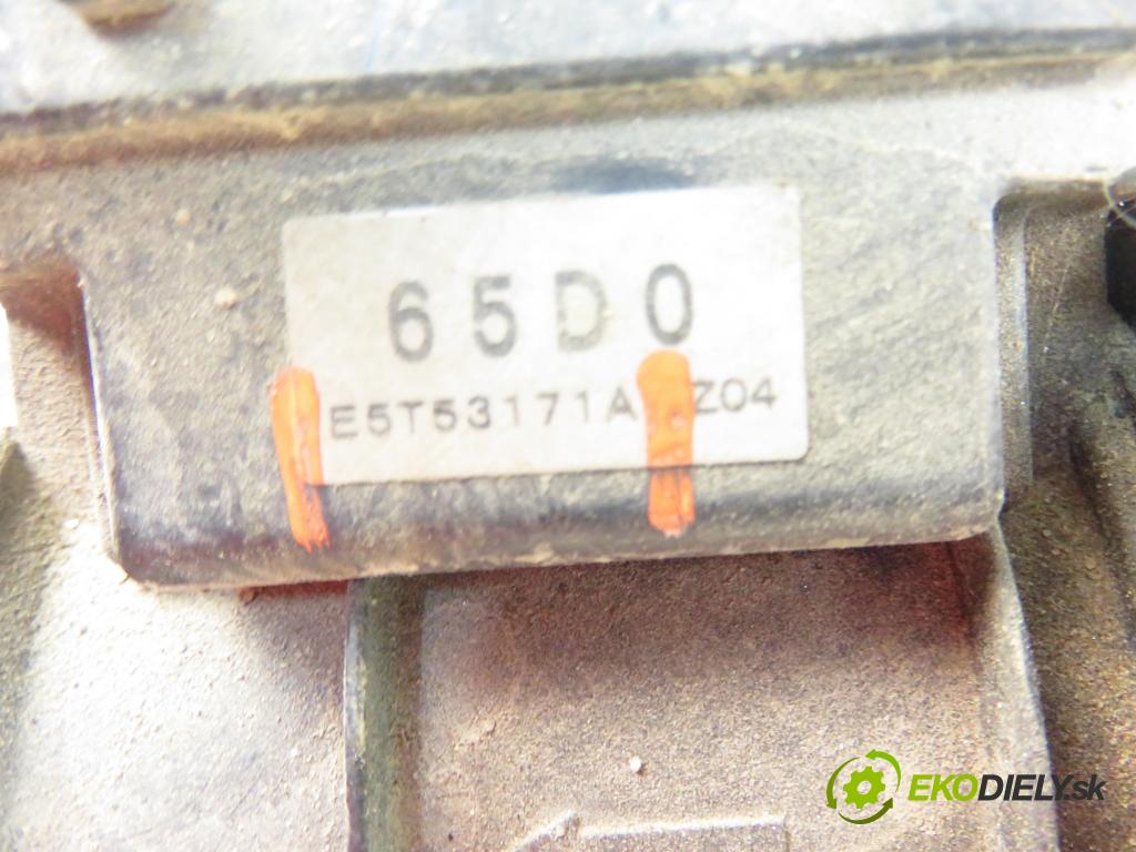 SUZUKI GRAND VITARA I (FT, HT) TERENOWY 2004 0,00 1.6 4x4 (SQ 416) - G16B 1590,00 váha vzduchu vzduchu E5T53171A