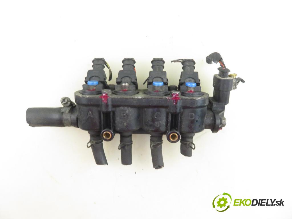 SKODA OCTAVIA II (1Z3) LIFTBACK 2008 75,00 1.6 - BSE 1595,00 Lišta vstrekovacia LPG 67R010233