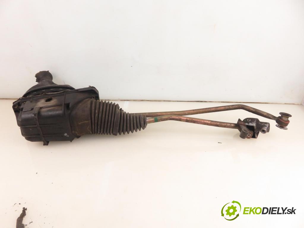 VW PASSAT B5.5 (3B3) SEDAN 2002 74,00 1.9 TDI PD 101 - AVB 1896,00 ZVEDÁK: