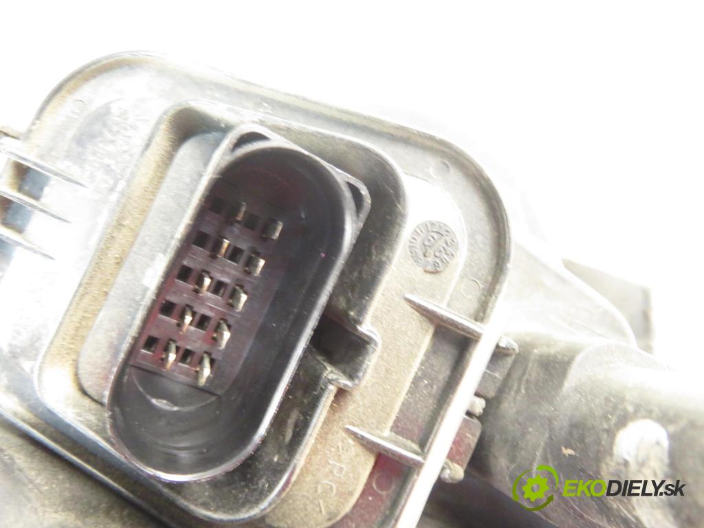 VW GOLF IV (1J1) HB 1999 55,00 1.4 16V - AHW 1390,00 Svetlo PP 1J1941016C