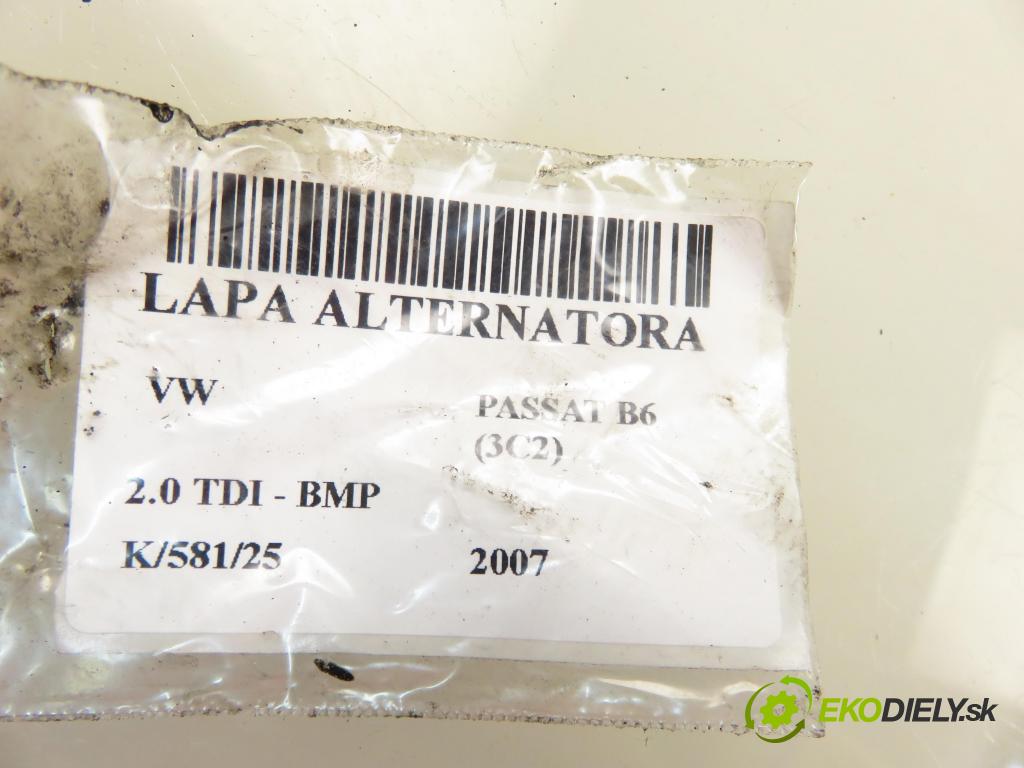 VW PASSAT B6 (3C2) SEDAN 2007 103,00 2.0 TDI - BMP 1968,00 uchycení alternátora 038903143AF ; 03G903315C