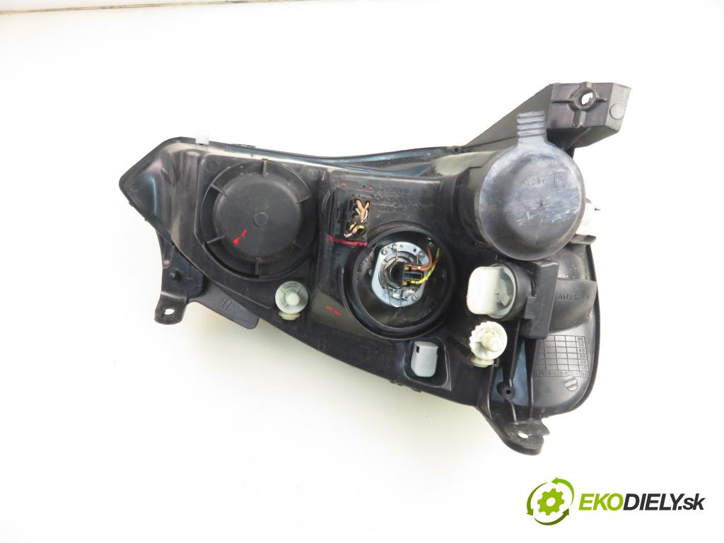 OPEL CORSA C (X01) HB 2001 43,00 1.0 12V 58 - Z 10 XE 973,00 Svetlo LP