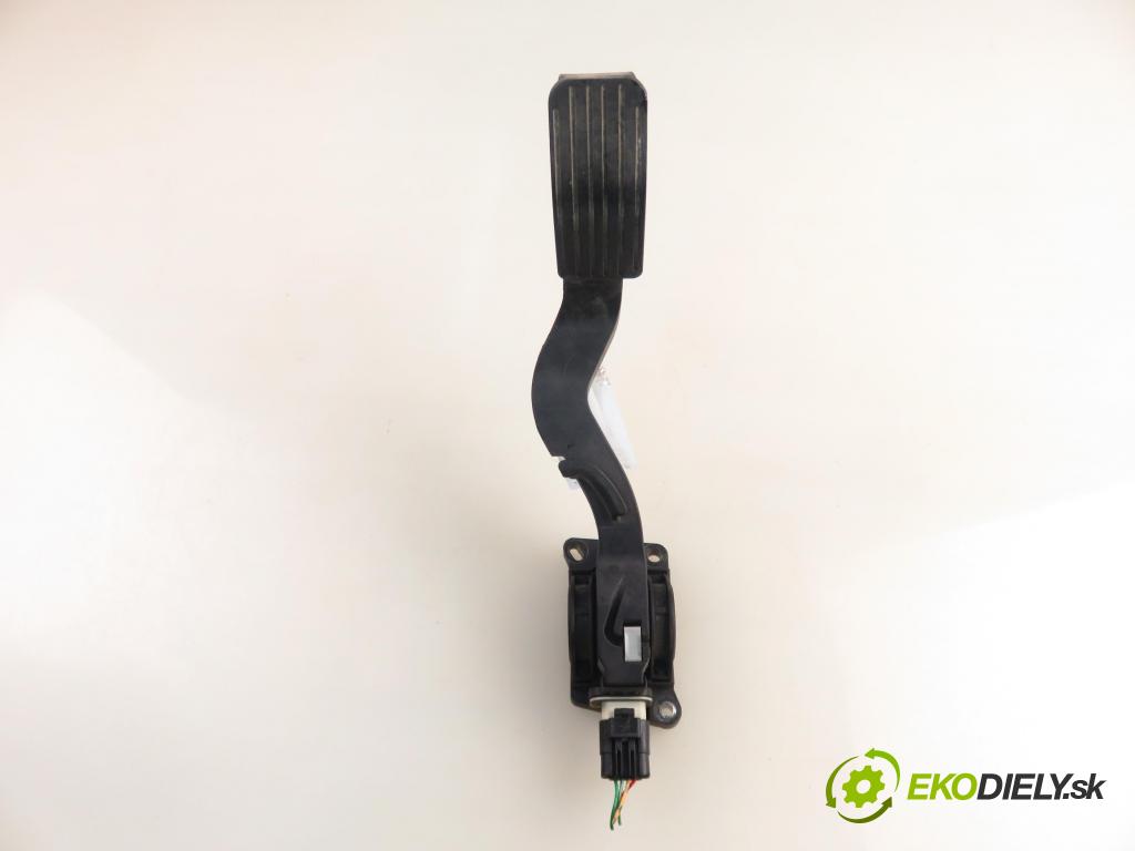 CITROEN C4 I (LC_) HB 2006 80,00 1.6 HDi - 9HY (DV6TED4) 1560,00 Potenciometer plynu 0280755001 ; 9650889180 ; F00C3E2429 (Potenciometer plynového pedálu)