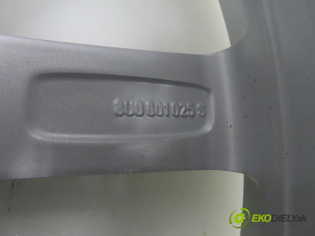 AUDI 0 disky / disk 8U0601025S