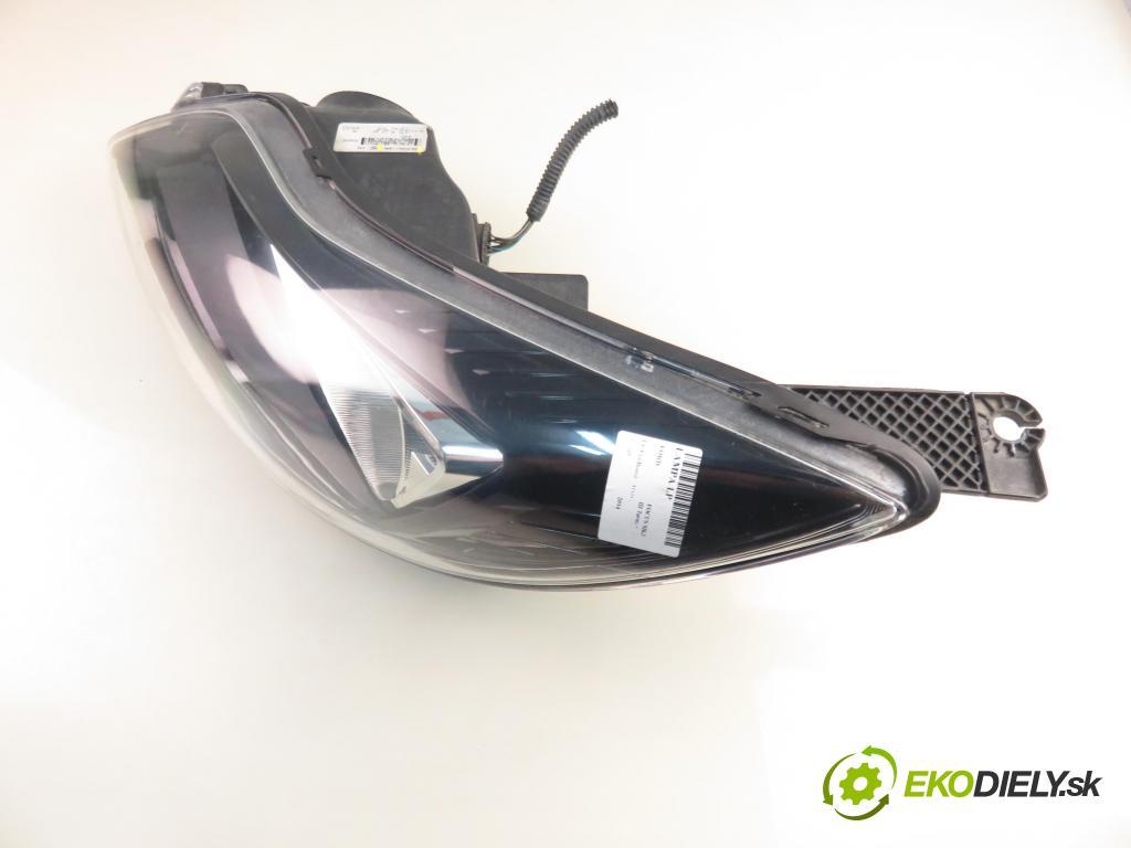 FORD FOCUS III Turnier KOMBI 2014 92,00 1.0 EcoBoost 125 - M1DA 998,00 světlo LP BM5113W030RB