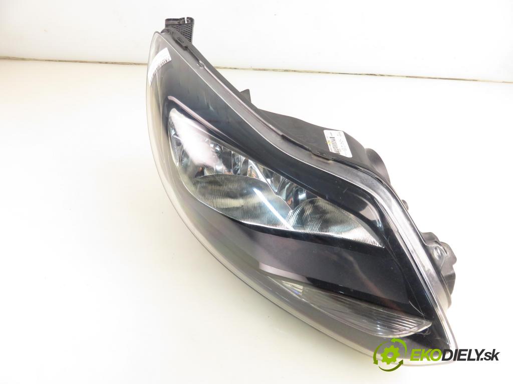 FORD FOCUS III Turnier KOMBI 2014 92,00 1.0 EcoBoost 125 - M1DA 998,00 Svetlo PP BM5113W029RB