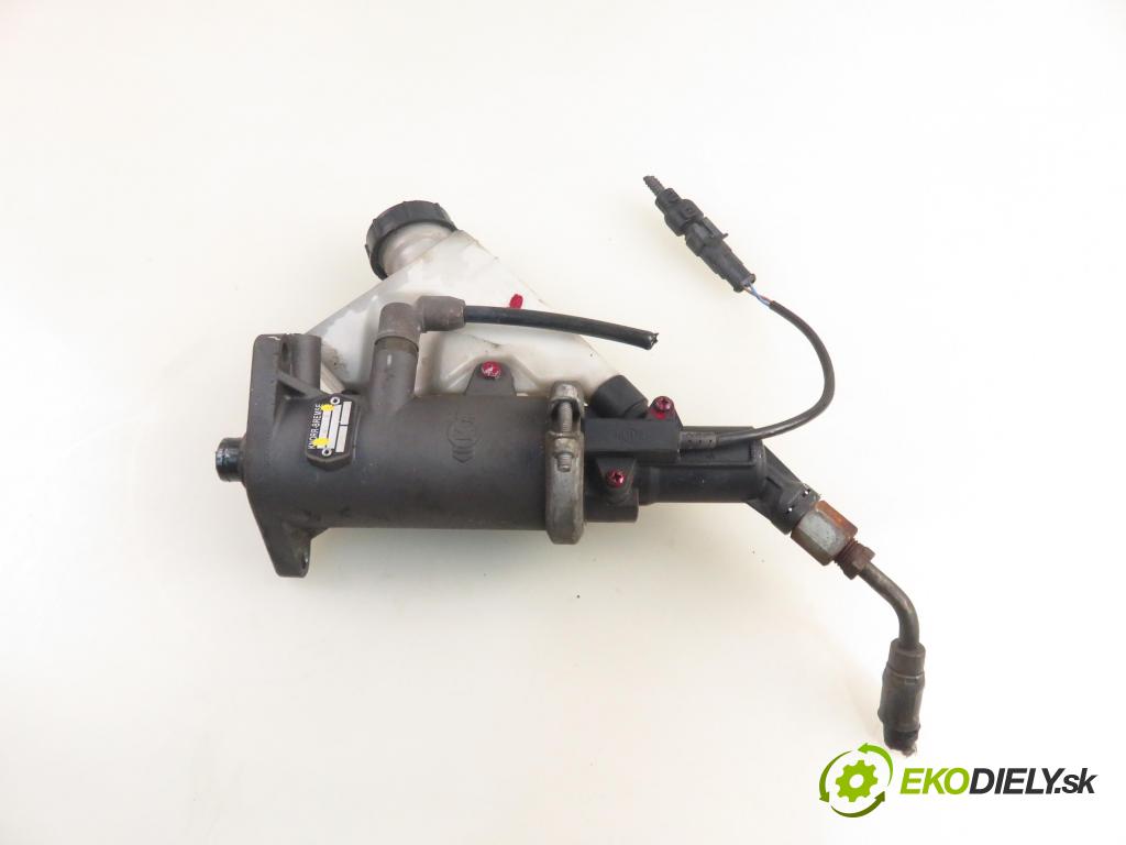 IVECO EuroCargo I-III CIĘŻAROWY 2006 125,00 3.9 tector 120 EL 17 170 - F4AE0481A 3922,00 motorek spojky SM1PLB