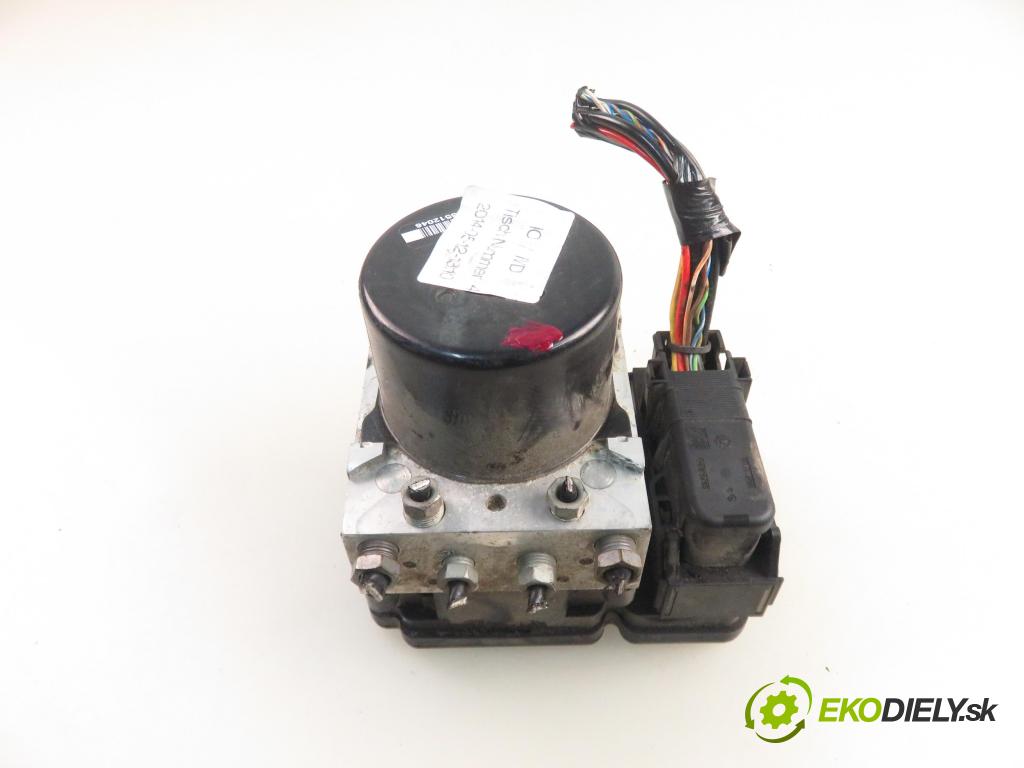 FORD FOCUS III Turnier KOMBI 2014 92,00 1.0 EcoBoost 125 - M1DA 998,00 pumpa ABS 10096101993 ; BV612C405AL ; 10021209614 (Pumpy brzdové)