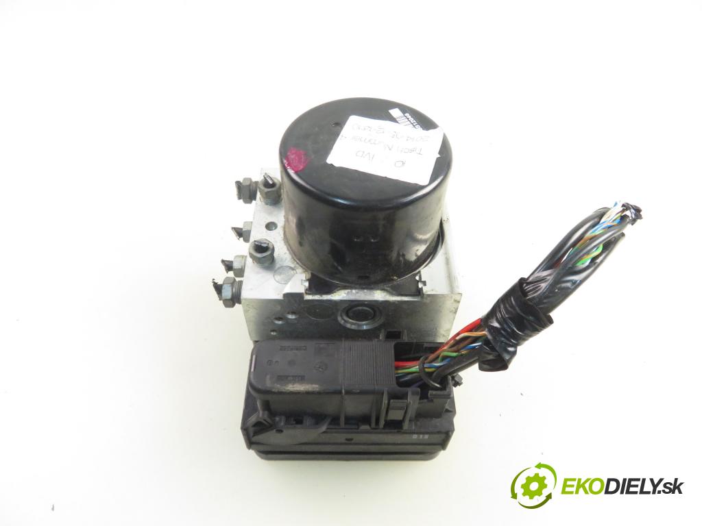 FORD FOCUS III Turnier KOMBI 2014 92,00 1.0 EcoBoost 125 - M1DA 998,00 pumpa ABS 10096101993 ; BV612C405AL ; 10021209614 (Pumpy brzdové)