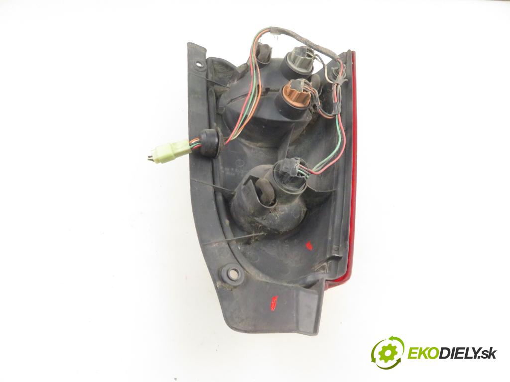 OPEL AGILA (A) (H00) HB 2003 43,00 1.0 12V - Z 10 XE 973,00 světlo pravé zadní