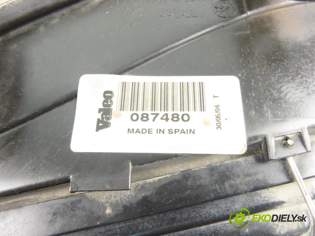 SEAT TOLEDO II (1M2) SEDAN 2001 74,00 1.6 - AKL 1595,00 Svetlo LP 087480