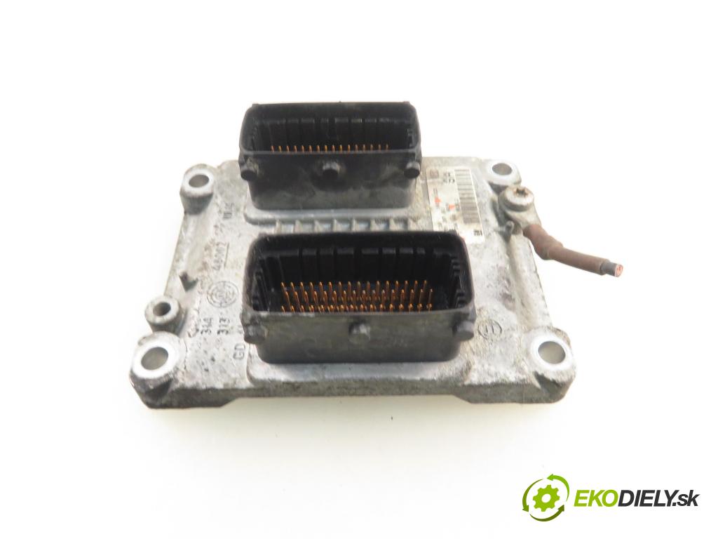 OPEL AGILA (A) (H00) HB 2003 43,00 1.0 12V - Z 10 XE 973,00 Riadiaca jednotka Motor 0261207961 ; 55350549