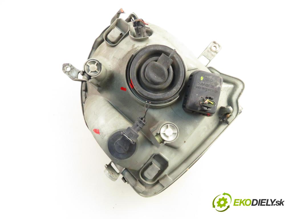 OPEL AGILA (A) (H00) HB 2003 43,00 1.0 12V - Z 10 XE 973,00 Svetlo LP 09210935