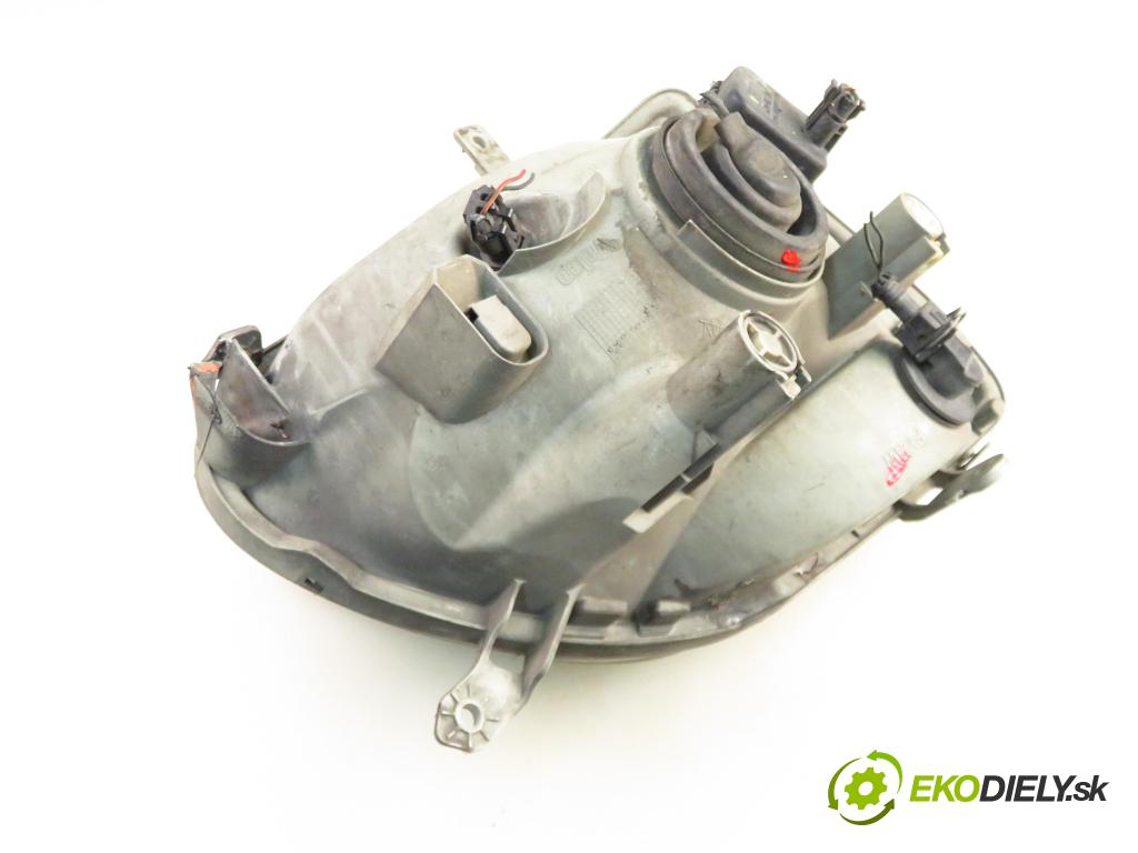 OPEL AGILA (A) (H00) HB 2003 43,00 1.0 12V - Z 10 XE 973,00 Svetlo LP 09210935
