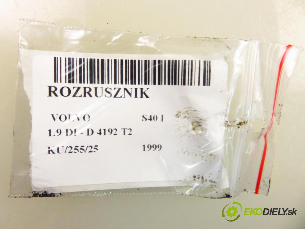 VOLVO S40 I (VS) SEDAN 1999 70,00 1.9 DI - D 4192 T2 1870,00 startér D7R18 (Startér)