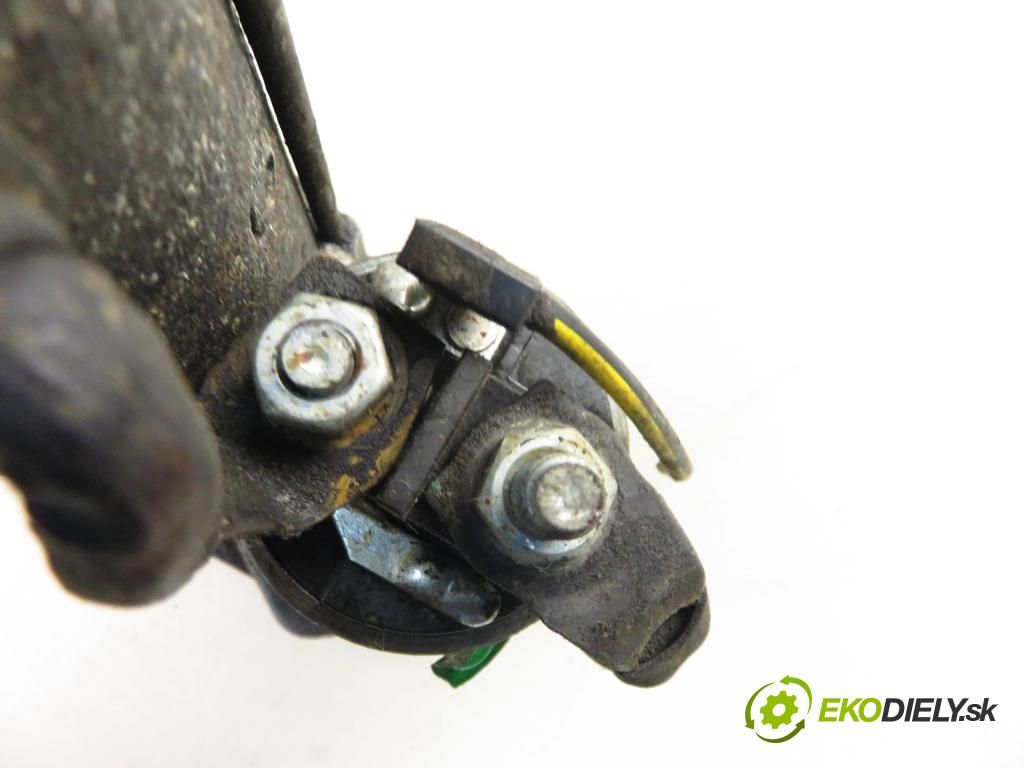 VOLVO S40 I (VS) SEDAN 1999 70,00 1.9 DI - D 4192 T2 1870,00 startér D7R18 (Startér)