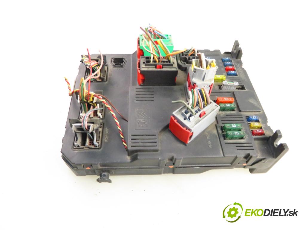 PEUGEOT PARTNER Combispace (5F) KOMBIVAN 2003 51,00 1.9 D - WJY (DW8B) 1868,00 MODUL BSI S118085320 ; 9650584580