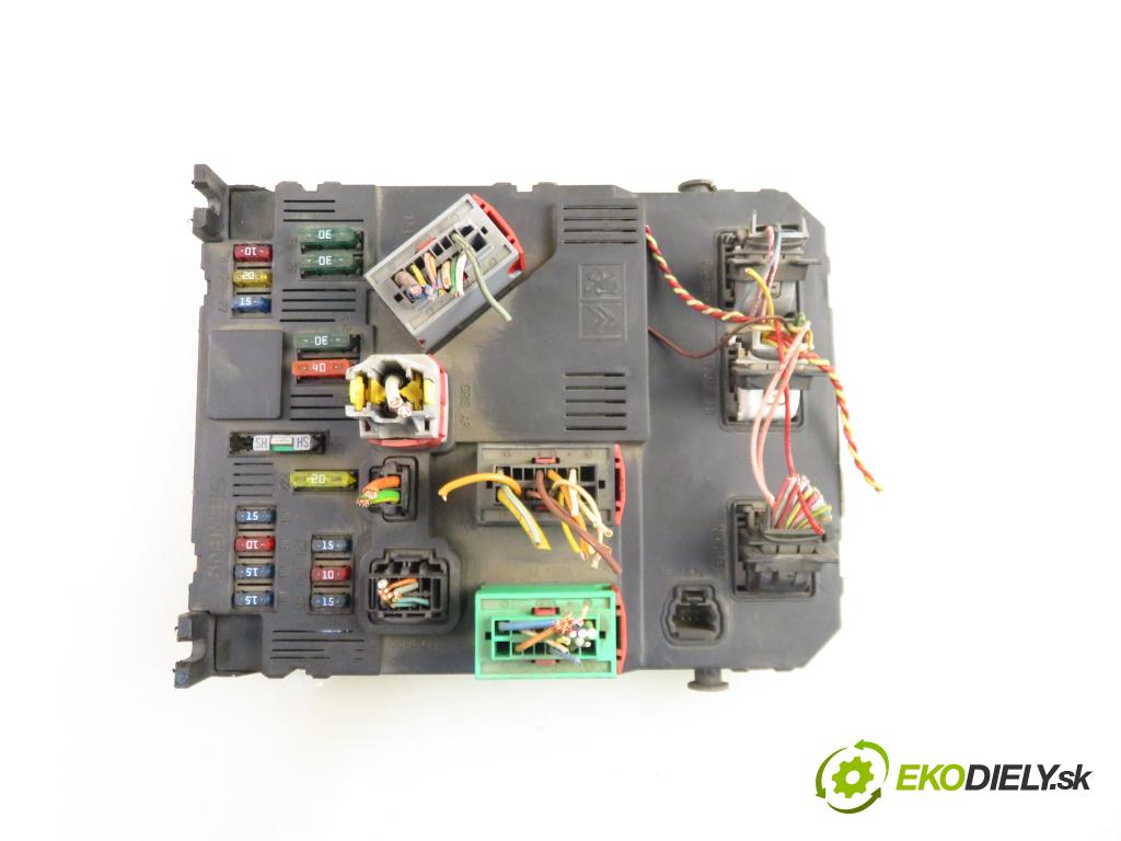 PEUGEOT PARTNER Combispace (5F) KOMBIVAN 2003 51,00 1.9 D - WJY (DW8B) 1868,00 MODUL BSI S118085320 ; 9650584580