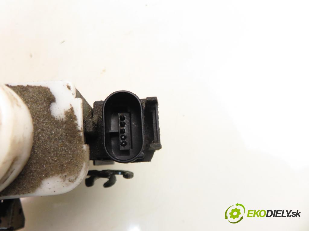 AUDI A3 (8L1) HB 2000 81,00 1.9 TDI - ASV 1896,00 zámok 8L1837015A
