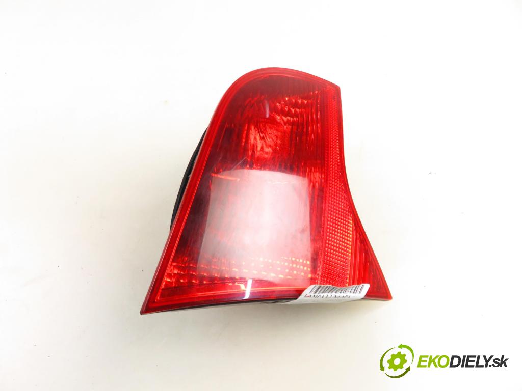 AUDI A4 Avant (8ED, B7) KOMBI 2004 103,00 2.0 TDI 16V - BLB 1968,00 Svetlo ľavé zadné kufor 8E9945093