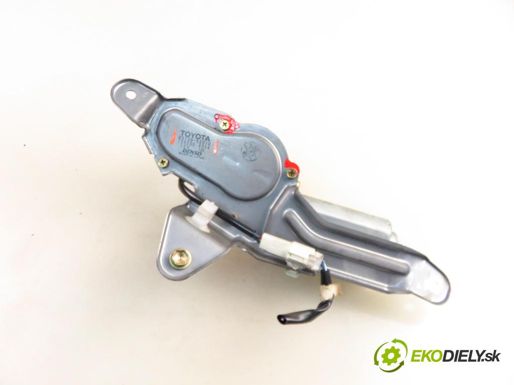 TOYOTA YARIS (_P1_) HB 2004 55,00 1.4 D-4D (NLP10_) - 1ND-TV 1364,00 motorek stěrače ZADNÍ: 8513052010 ; 1592004054