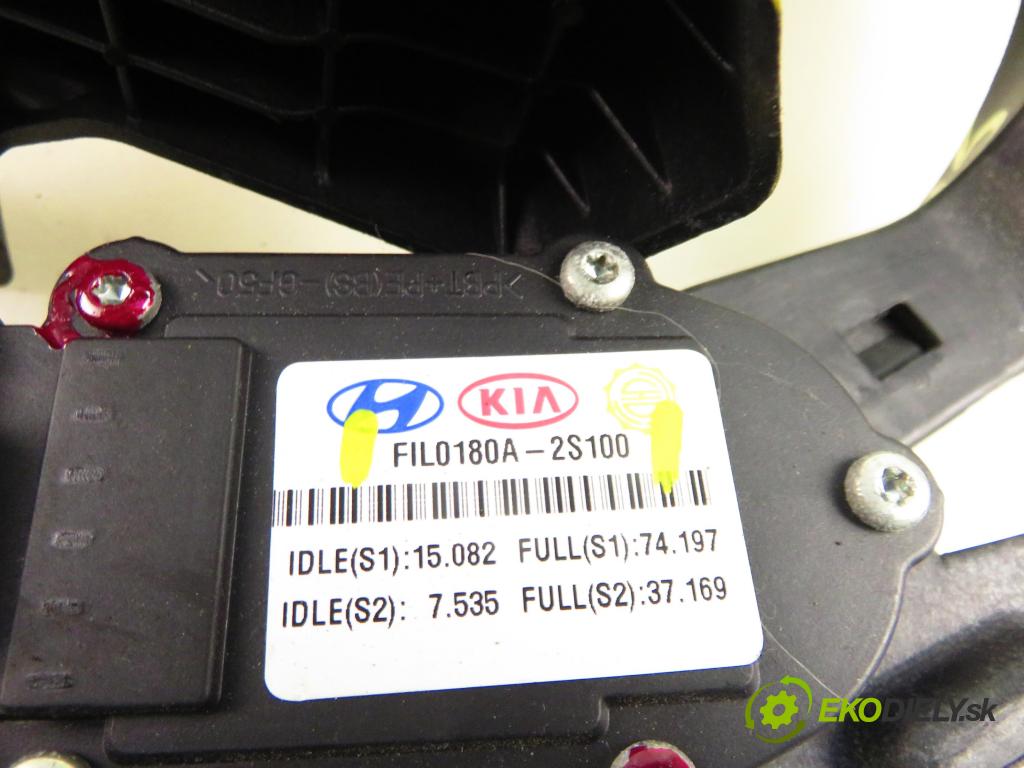 HYUNDAI ix35 (LM, EL, ELH) SUV 2011 135,00 2.0 CRDi 4WD 184 - D4HA 1995,00 Potenciometer plynu 327002S100 ; FIL0180A2S100 (Potenciometer plynového pedálu)