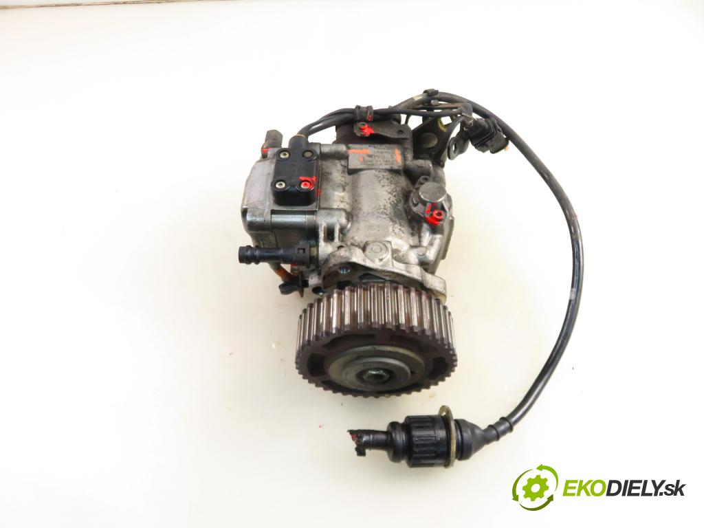 VOLVO S40 I (VS) SEDAN 1999 70,00 1.9 DI - D 4192 T2 1870,00 Pumpa vstrekovacia 0460414984 ; 7799114070 (Vstrekovacie čerpadlo)