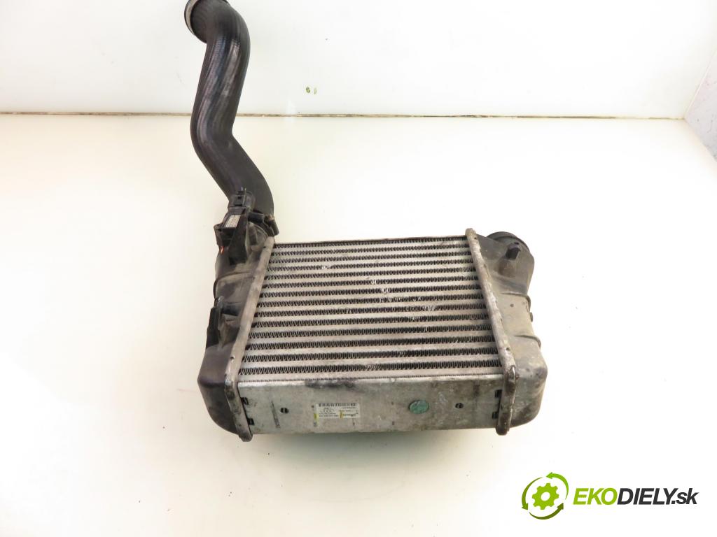 AUDI A4 Avant (8ED, B7) KOMBI 2004 103,00 2.0 TDI 16V - BLB 1968,00 chladič intercooler 8E0145805AA