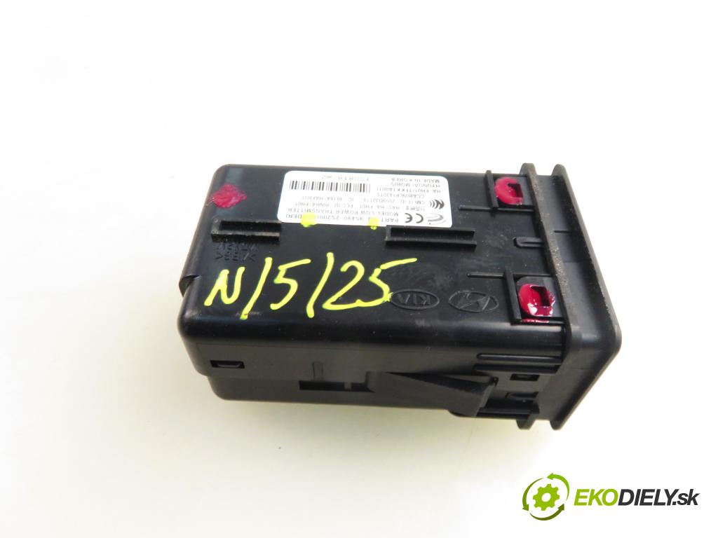 HYUNDAI ix35 (LM, EL, ELH) SUV 2011 135,00 2.0 CRDi 4WD 184 - D4HA 1995,00 spinačka 954902S200 (Spínacia skrinka)