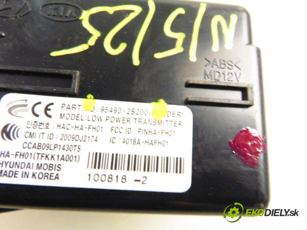HYUNDAI ix35 (LM, EL, ELH) SUV 2011 135,00 2.0 CRDi 4WD 184 - D4HA 1995,00 spinačka 954902S200 (Spínacia skrinka)