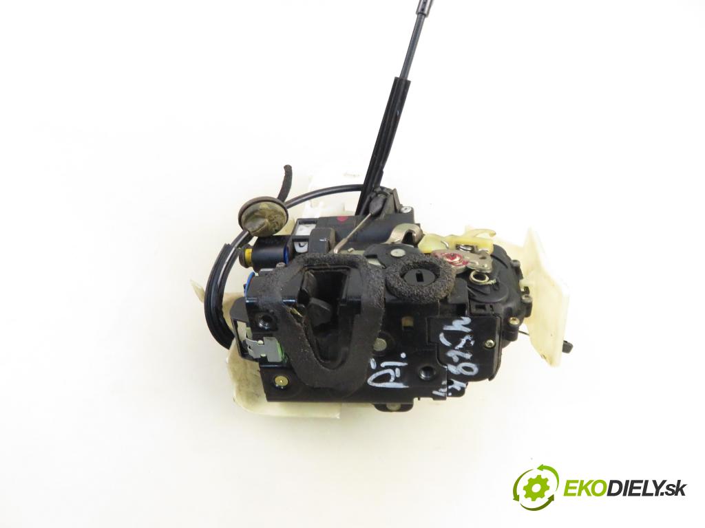 VW POLO (9N_) HB 2003 47,00 1.2 12V 64 - AZQ 1198,00 zámok PTE