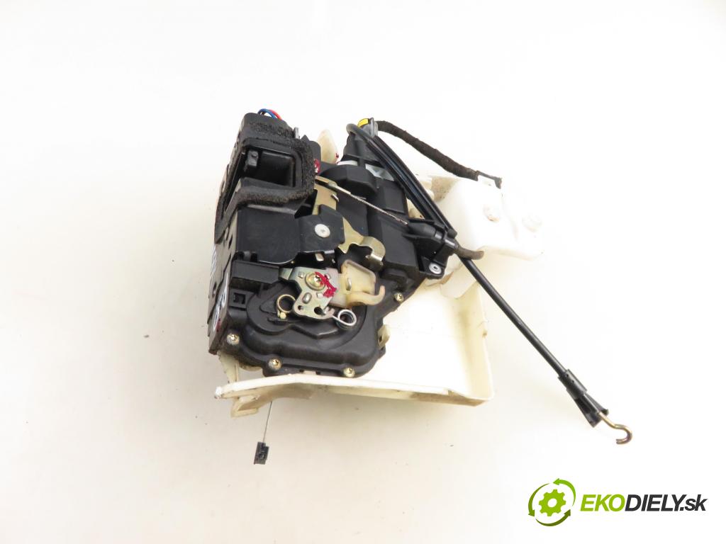 VW POLO (9N_) HB 2003 47,00 1.2 12V 64 - AZQ 1198,00 zámok PPE