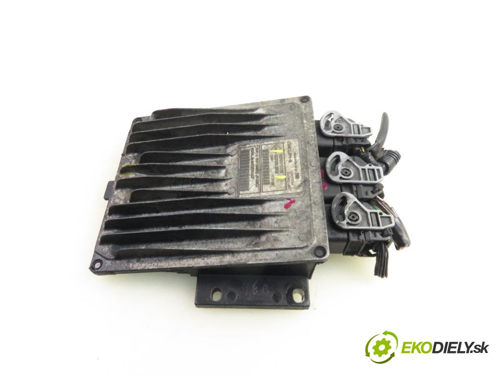 RENAULT CLIO II (BB_, CB_) HB 2006 50,00 1.5 dCi 68 - K9K 714 1461,00 Riadiaca jednotka Motor 8200513076 ; 8200562518