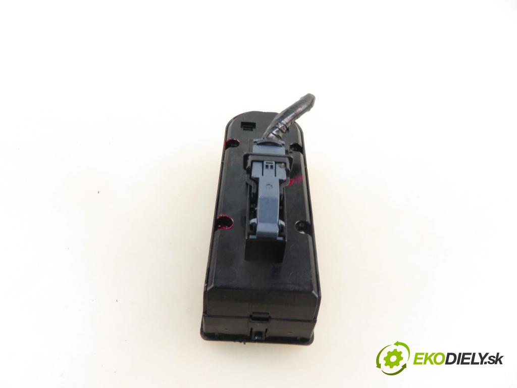 OPEL ZAFIRA B (A05) MINIVAN 2006 88,00 1.9 CDTI 8V 120 - Z 19 DT 1910,00 Panel ovládania okien 13228699