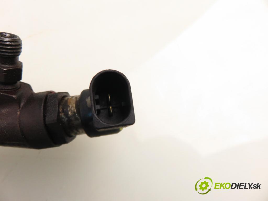 FORD MONDEO IV sedan (BA7) SEDAN 2008 92,00 1.8 TDCi - KHBA 1753,00 vstrekovač 4M5Q9F593AD (Vstrekovač paliva)