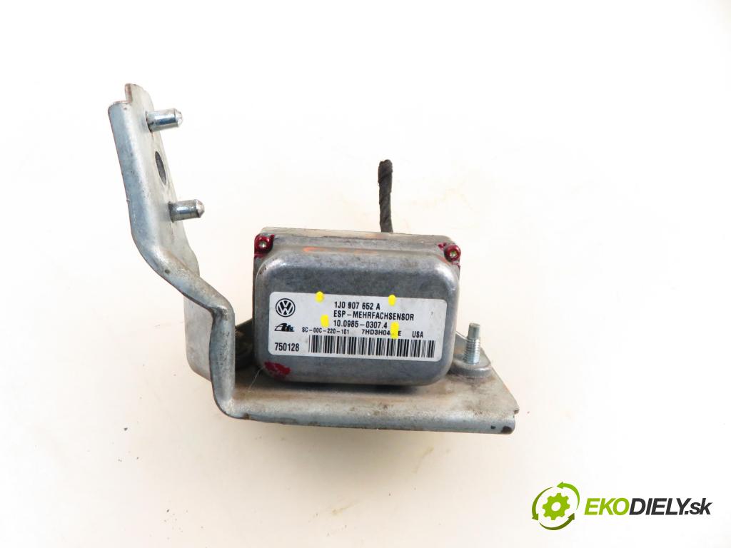 SKODA OCTAVIA I Combi (1U5) KOMBI 2004 74,00 1.9 TDI 4x4 - ATD 1896,00 snímač ESP 1J1907638D ; 10098004832 ; 1J0907652A