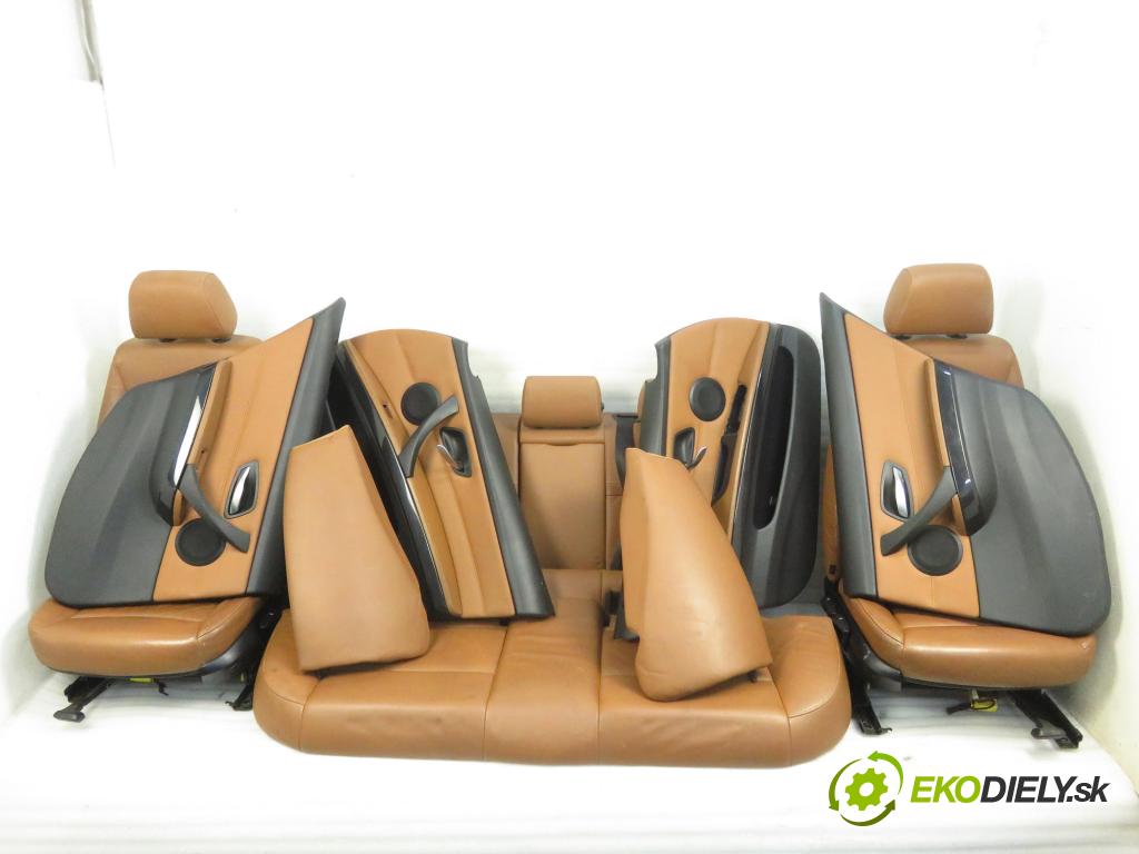 BMW 3 Touring (E91) KOMBI 2008 105,00 318 d 143 1995,00 Sedadlá, sedačky 