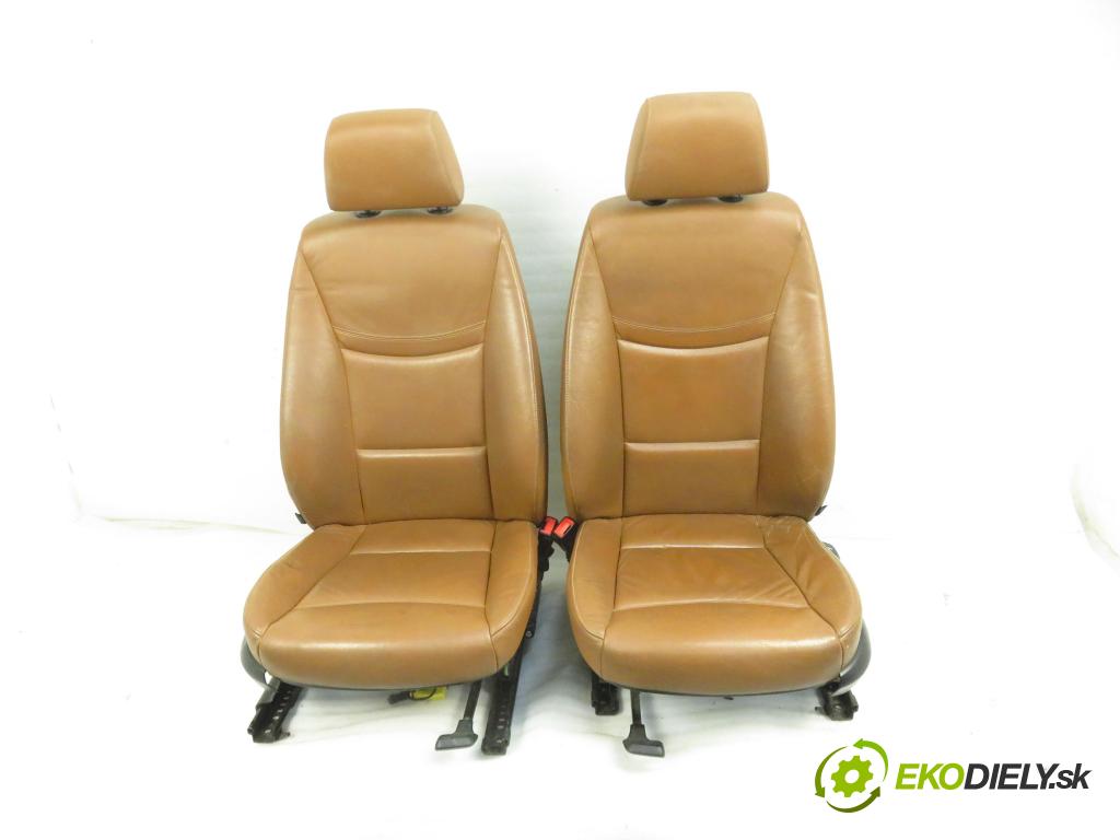 BMW 3 Touring (E91) KOMBI 2008 105,00 318 d 143 1995,00 Sedadlá, sedačky